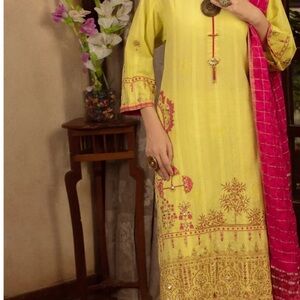 Pakistani Almirah brand new 3 piece  dress size XL